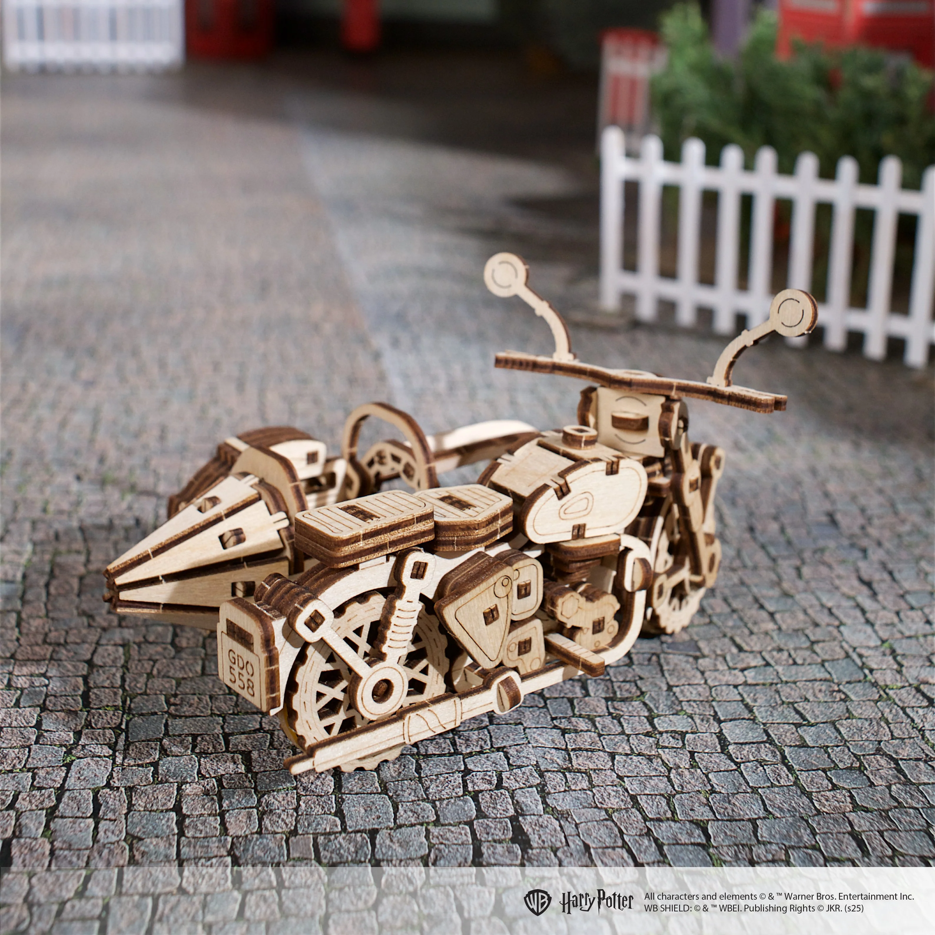 Hagrid's™ Flying Motorbike - Image 8